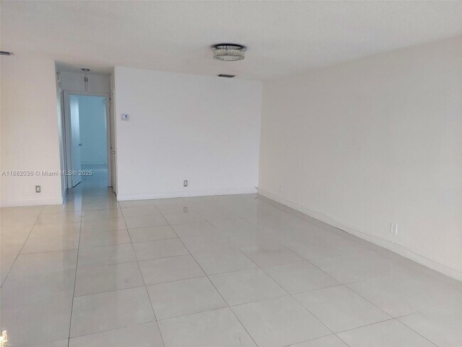 Photo - 1818 Rodman St Unit 4C