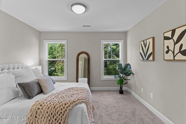 Photo - 1912 Seacottage Way