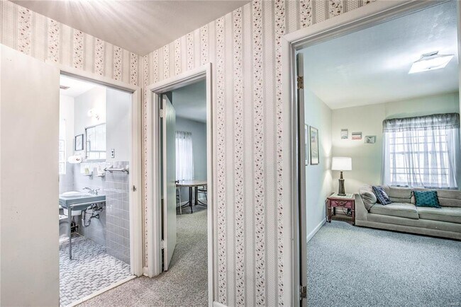 Photo - 7347 Dale Ave