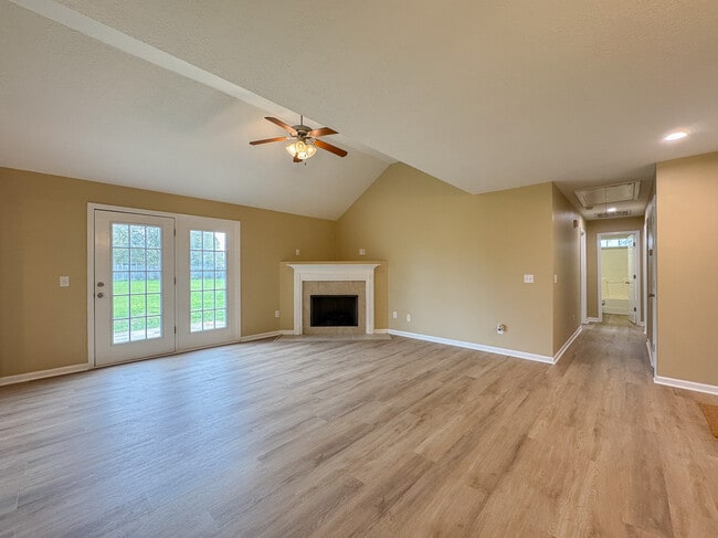 Photo - 304 Brina Rd