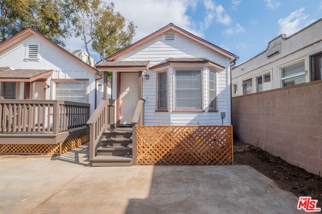 Photo - 216 N Catalina Ave Unit E