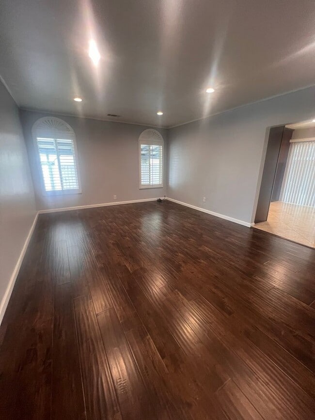 Photo - Beautiful 3 Bed / 2 Bath Home with Detached Bonus Space