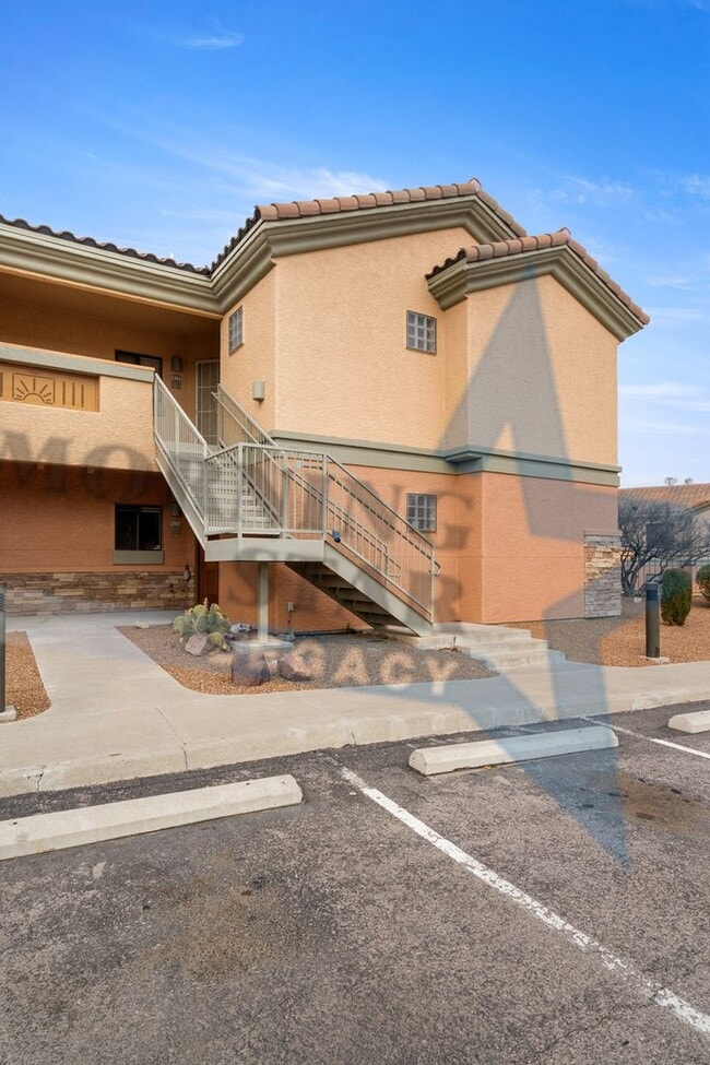 Photo - 2-Bedroom Condo Unit with Mountain Views!