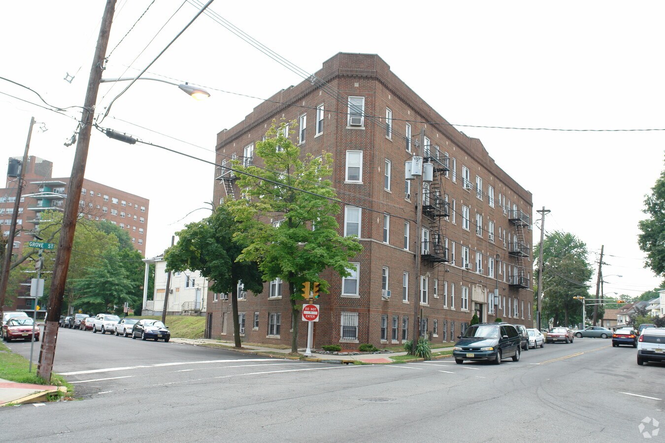 105 Grove St - 105 Grove St