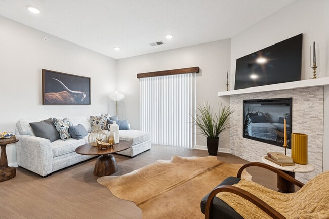 Building Photo - Raintree Apartments