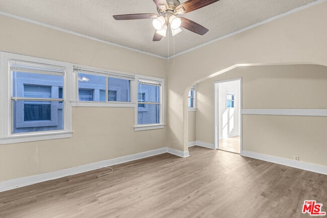 Photo - 3801 1/2 Mont Clair St