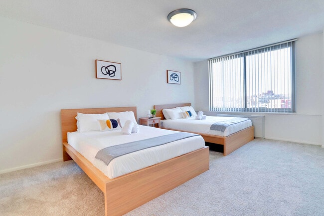 Photo - 1600 S Eads St Unidad FL10-ID1022568P