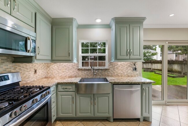 27 W Stony Bridge Ct