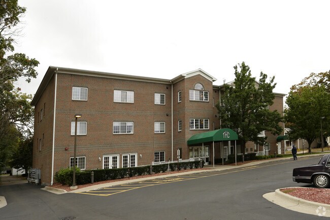 Summit Square - Summit Square