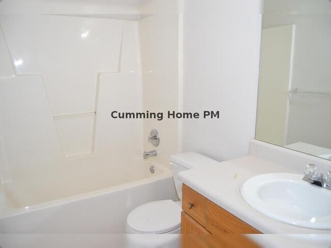 Photo - 2/2 PRIVATE Ranch Home AVAILABLE NOW!