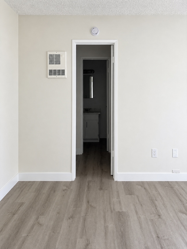 Photo - 13637 Cordary Ave