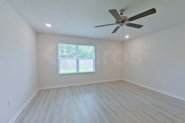 Photo - 4686 Malay Cir