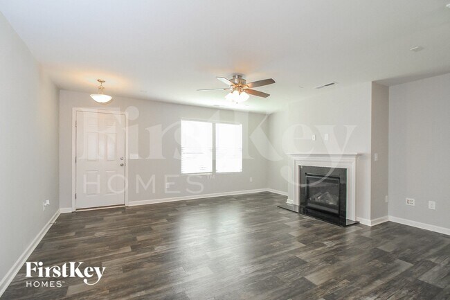 Photo - 335 Inlet Pl Dr