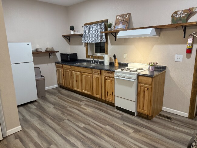 214 Main St Unit 105