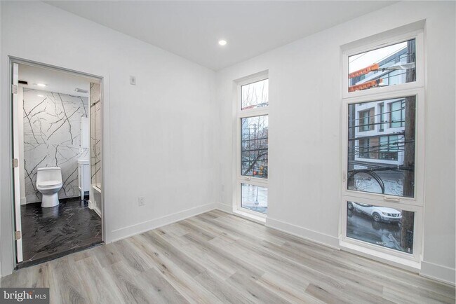 Photo - 2301 Grays Ferry Ave Unidad 1