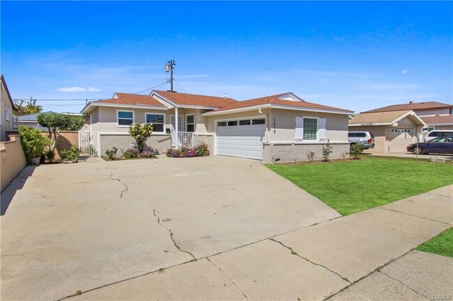 Photo - 1619 W 183rd St House