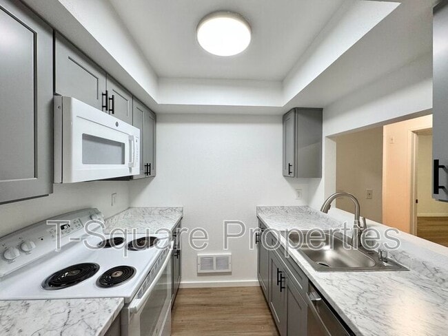 Building Photo - 225 164th St SE