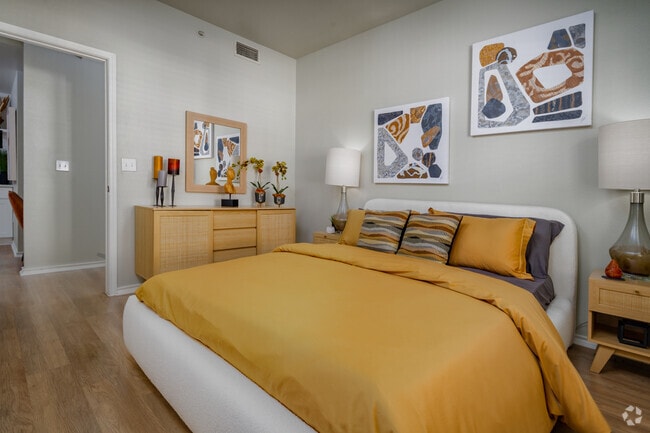 2BR, 1BA - 881SF Bedroom 1