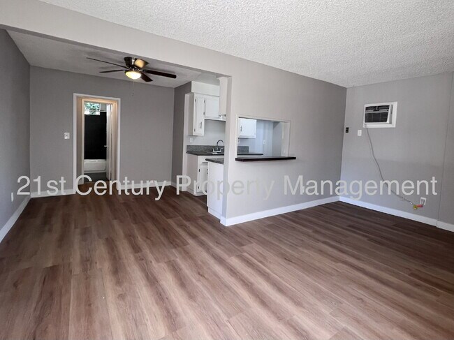 Spacious 1 Bedroom Ground Level Apartment - Downey