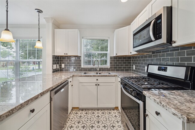 Photo - 1301 Pearson St