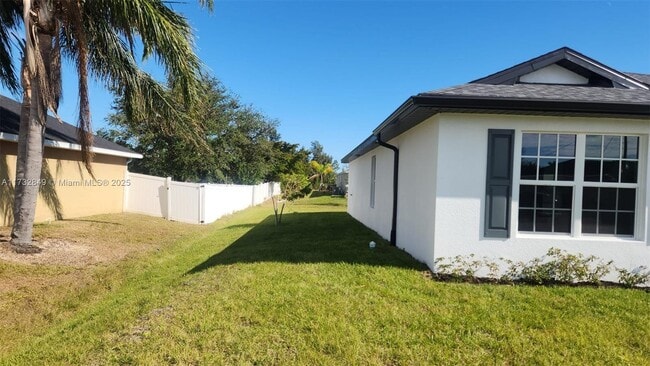 Photo - 3529 NE 20th Pl