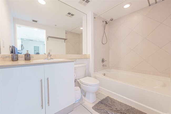 Photo - 325 S Biscayne Blvd Unidad 3320