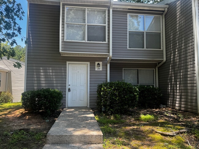 Building Photo - Room in Townhome on Governors Dr
