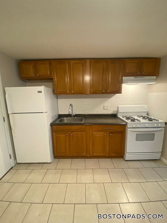 Photo - 140 Willard St Unit 20