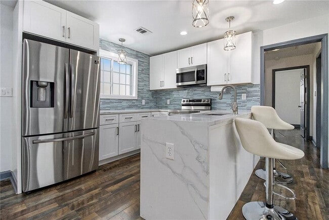Photo - 154 Wadley St NW