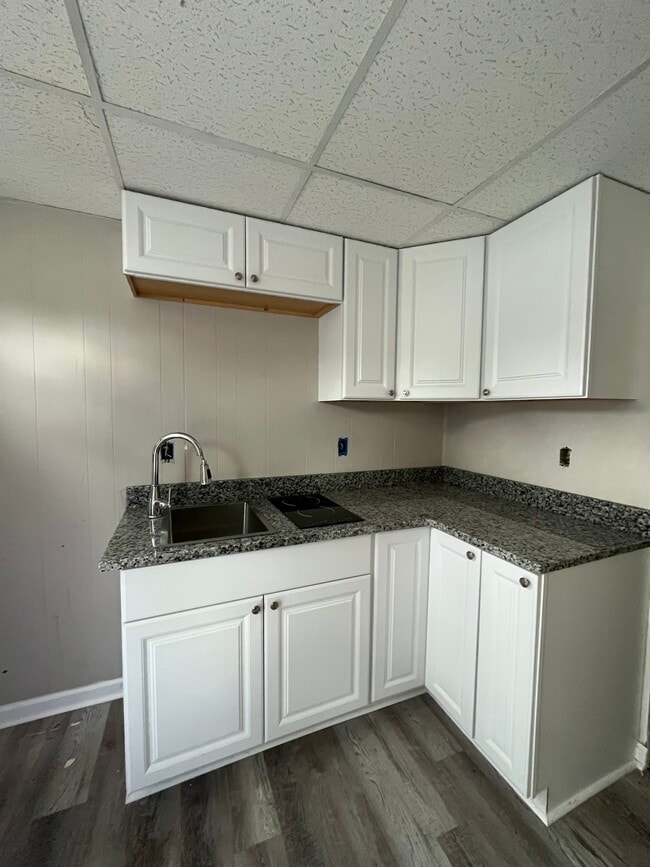 Kitchen - 166 18th St