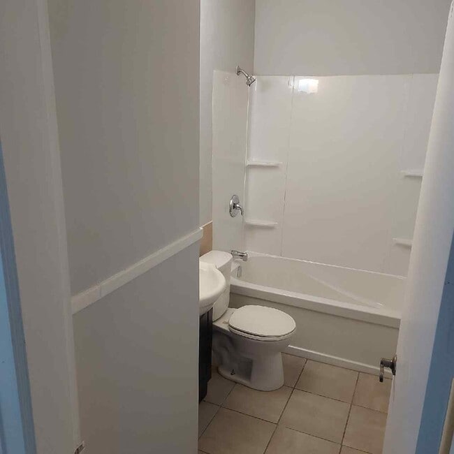 Photo - 56 Fleet St Unit 5