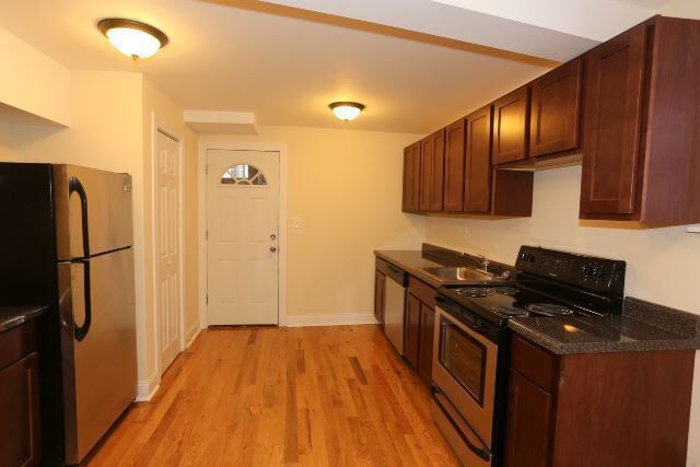 Photo - 1130 W Oakdale Ave Unit S-G