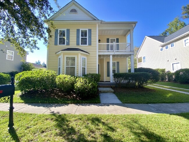 Building Photo - Charming Four-Bedroom Home in Bluffton wit...
