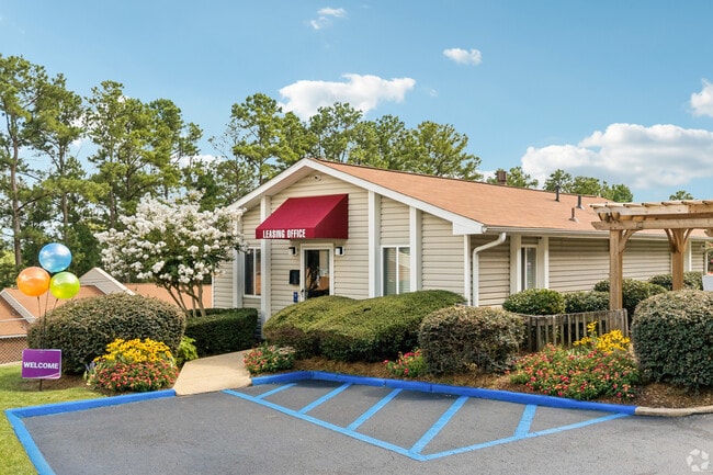 Building Photo - Mountain Woods Apartments