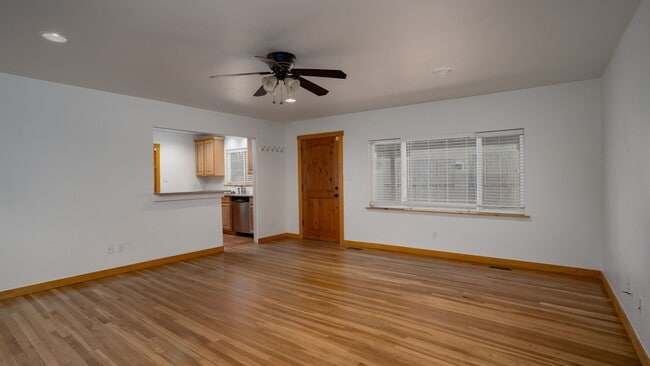 Photo - 524A Juniper Dr