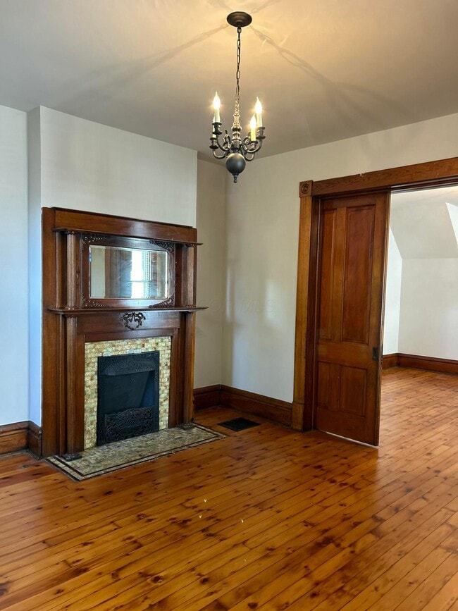 Photo - 118 E Kossuth St