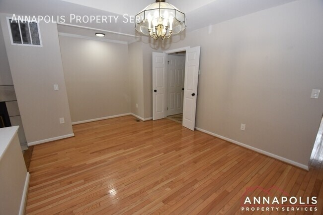 Photo - 418 Crane's Roost Ct