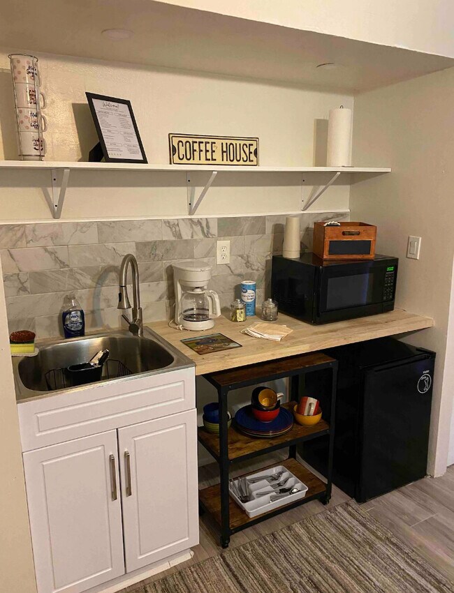 6406 Rockpointe Dr Unidad Guest Suite in Tampa
