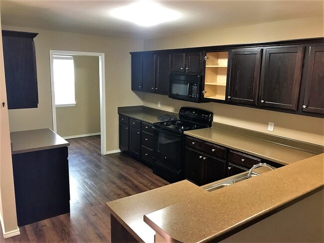 Building Photo - 4220 Castlegate Dr Unit 4220 Rental