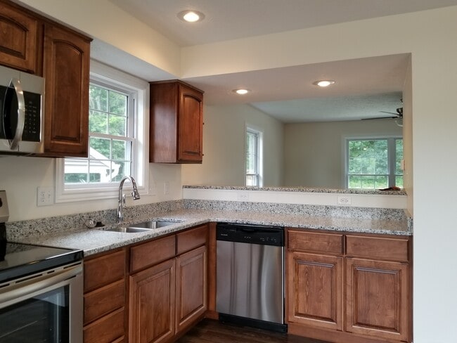 Photo - Beautiful and Modern 3 Bed 2.5 bath Home!