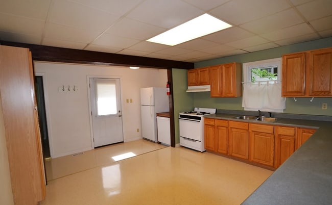 Photo - Bungalow Near Downtown Bloomington – *6 mo...