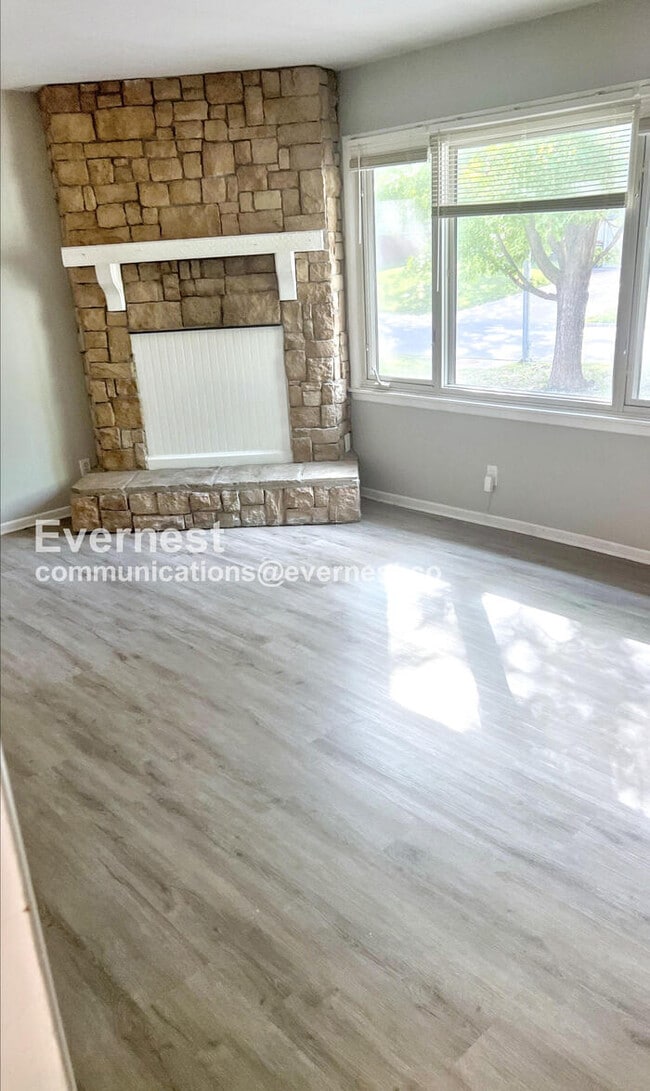 Photo - 13617 Craig Ave