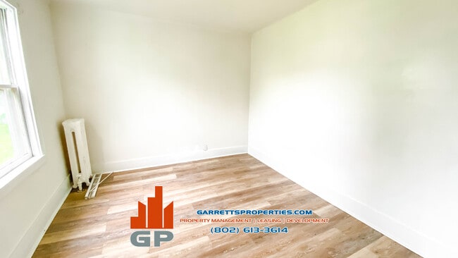 16 Short St Unit 2