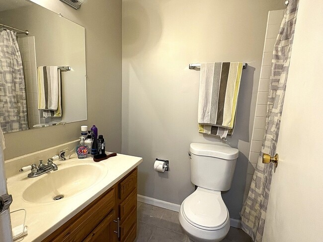 Photo - 5810 Oakwood Dr Unit 5C