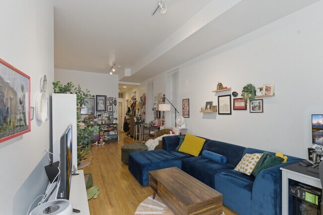 Photo - 1746 W Crystal St Unidad 1