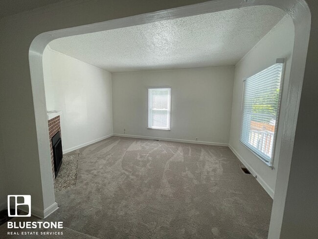 Photo - 1204 NE Dekum St