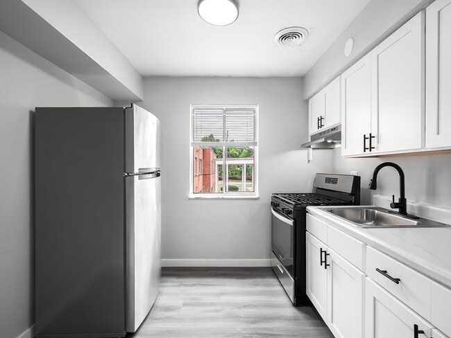 Heights Garden Apartments