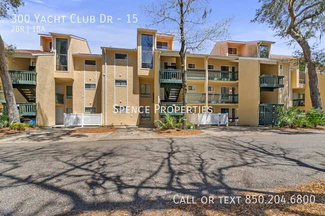 Photo - 300 Yacht Club Dr