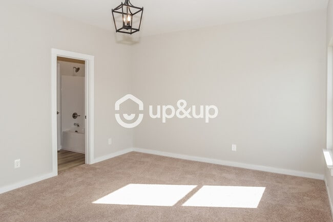 Photo - Fantastic 3bd/2ba home! Let yourself in!