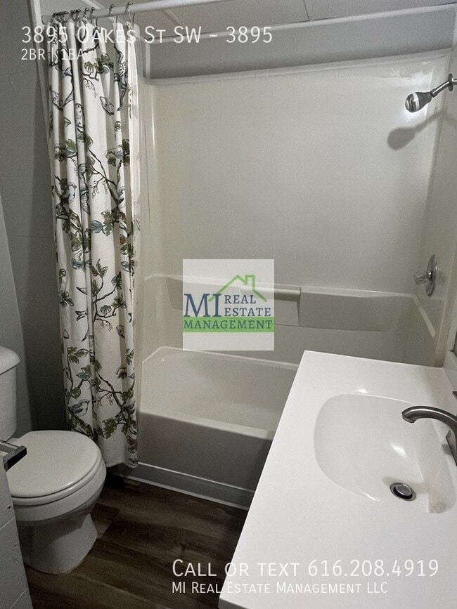 Photo - 3895 Oakes St SW Unit 3895